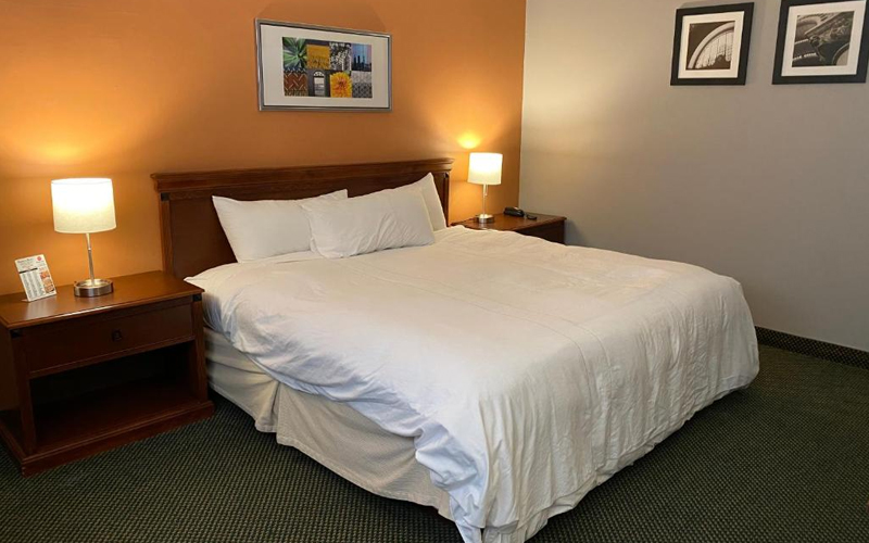 Book Motel with Free Parking in Abilene, KS