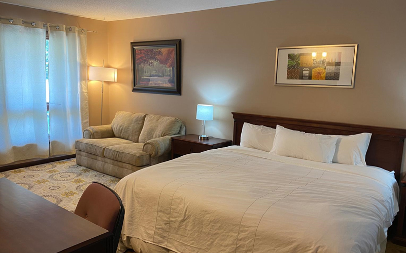 Best Hotel and Rooms in Abilene, KS,