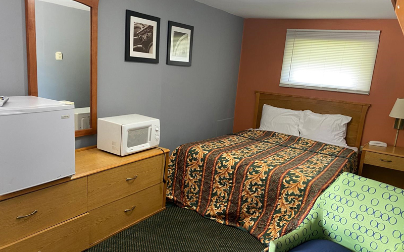 Comfortable Stay with Free WIFI and Parking in Abilene, KS